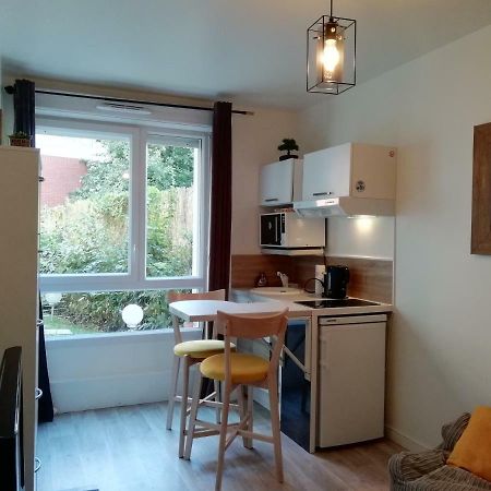 Chic Studio Near Paris Apartment Сен Дени Екстериор снимка