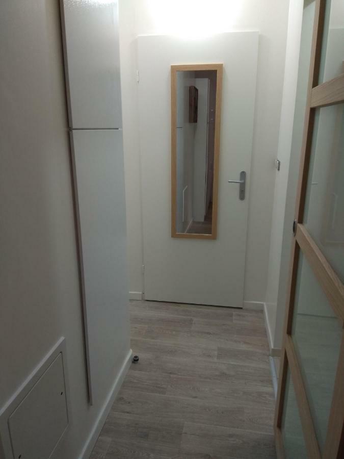 Chic Studio Near Paris Apartment Сен Дени Екстериор снимка