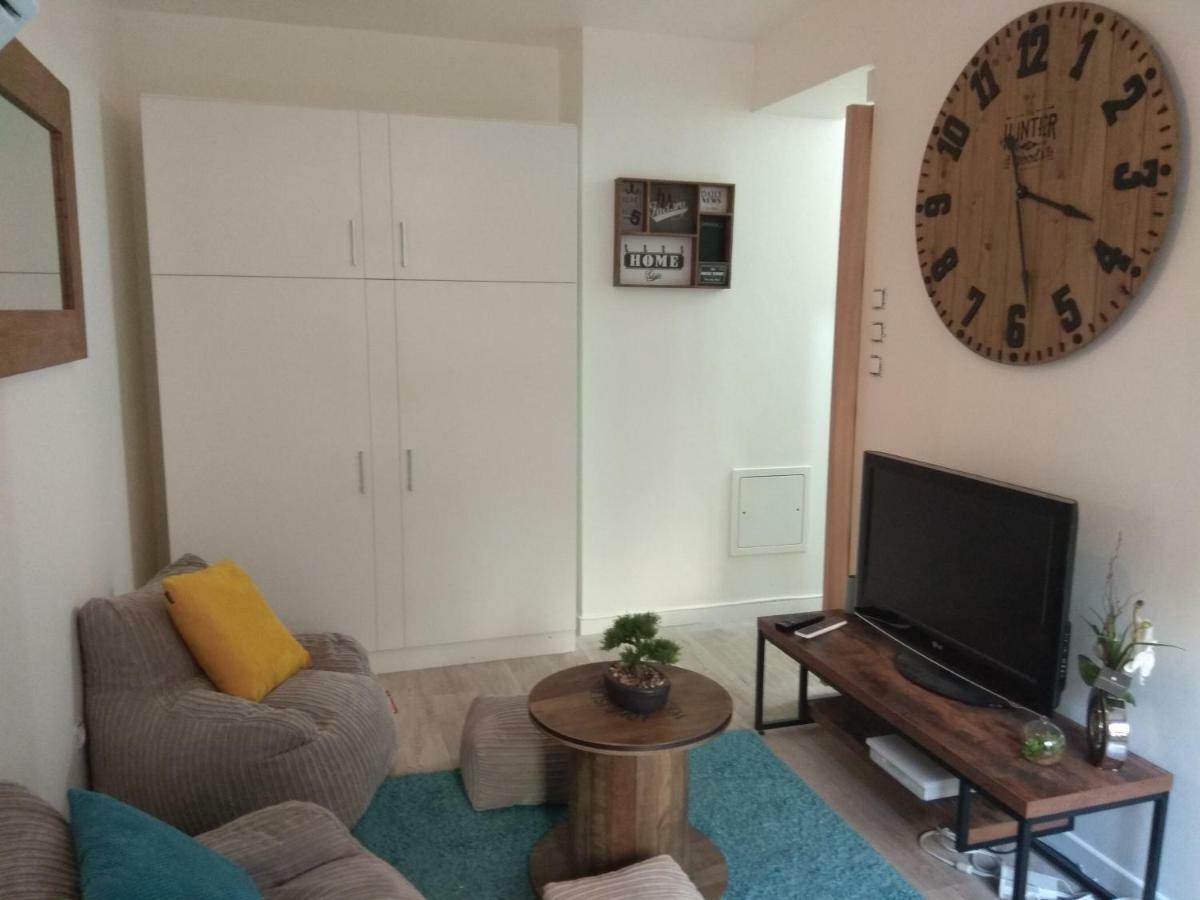 Chic Studio Near Paris Apartment Сен Дени Екстериор снимка