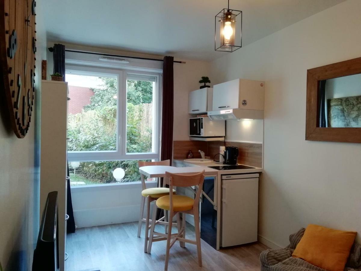 Chic Studio Near Paris Apartment Сен Дени Екстериор снимка